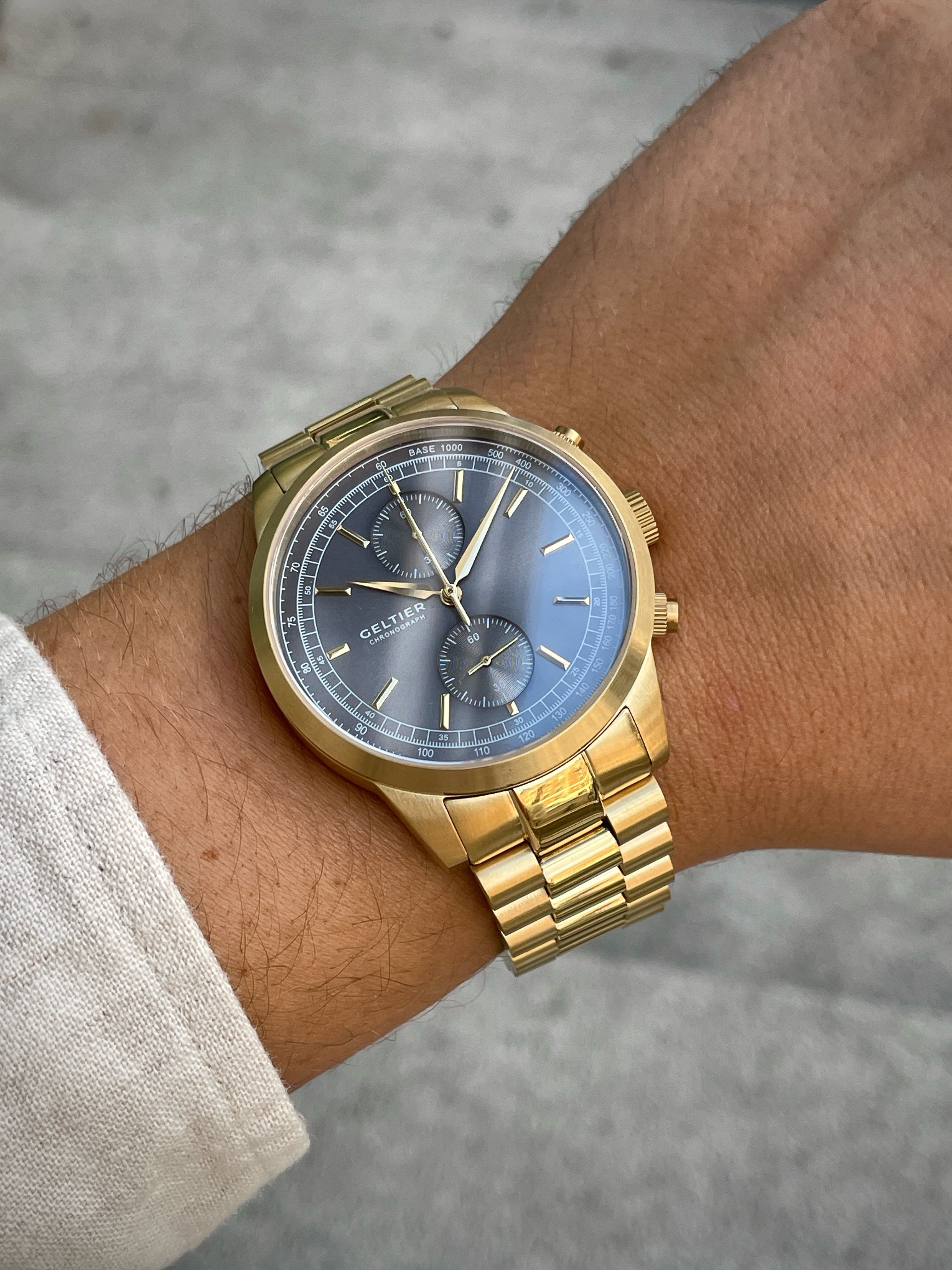 APEX - Carbon Gray Gold